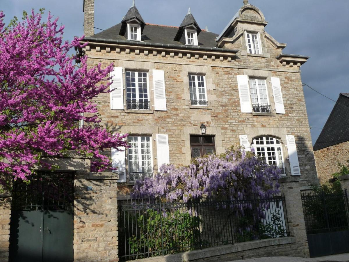 Le 14 St Michel Bed & Breakfast Josselin Eksteriør bilde