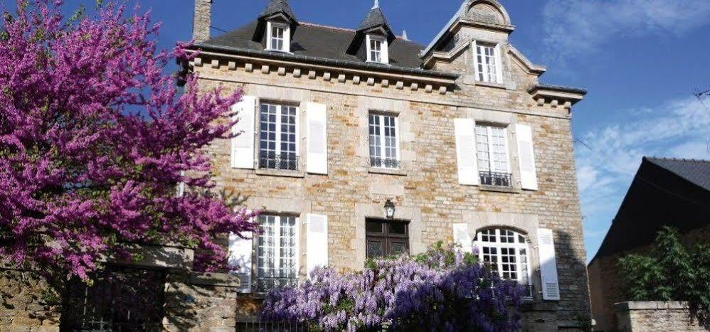 Le 14 St Michel Bed & Breakfast Josselin Eksteriør bilde